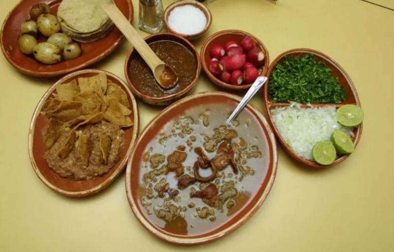 Además de su sabor profundamente reconfortante, los restaurantes que sirven carne en su jugo son famosos por su extrema rapidez. EL INFORMADOR / ARCHIVO&nbsp;