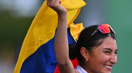 Paula Torres fue la primera en llegar a meta en el maratón con un crono de 3 h 24:37. EFE / A. BORGES