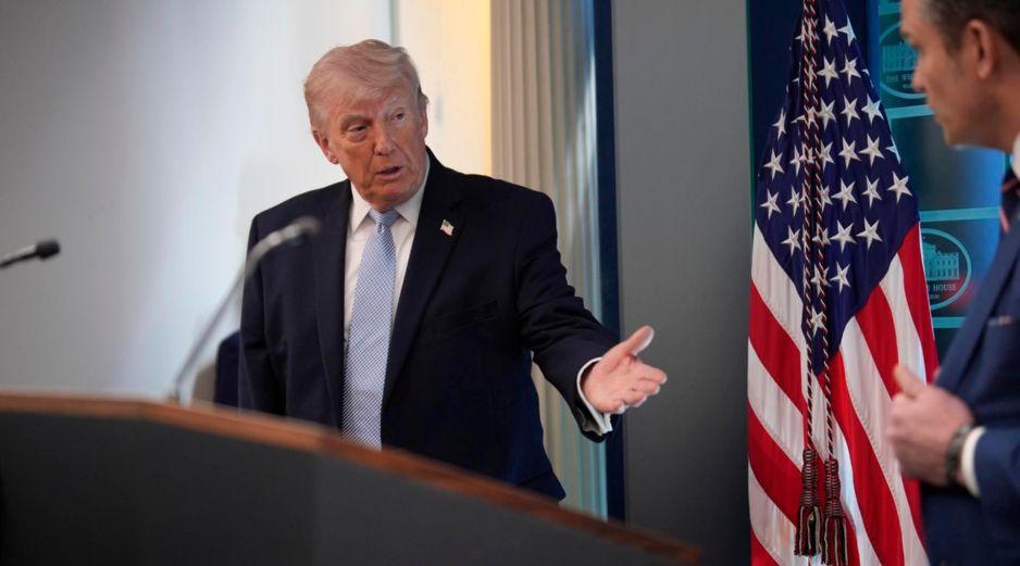 El presidente estadounidense viajará a Pekín el próximo mes para reunirse con su homólogo, Xi Jinping. EFE/Y. GRIPAS