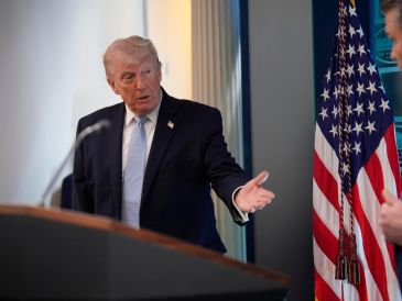 El presidente estadounidense viajará a Pekín el próximo mes para reunirse con su homólogo, Xi Jinping. EFE/Y. GRIPAS