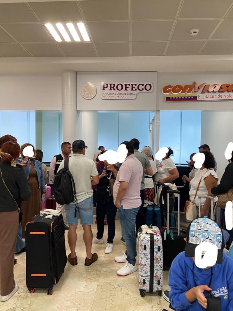 &nbsp;Usuarios se acercan a la Procuraduría Federal del Consumidor (Profeco) en espera de una solución. ESPECIAL