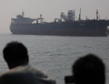 El tráfico por el estratégico estrecho de Ormuz fue restringido por Irán desde el inicio de la guerra con Israel y Estados Unidos. EFE/EPA/D. Solanki