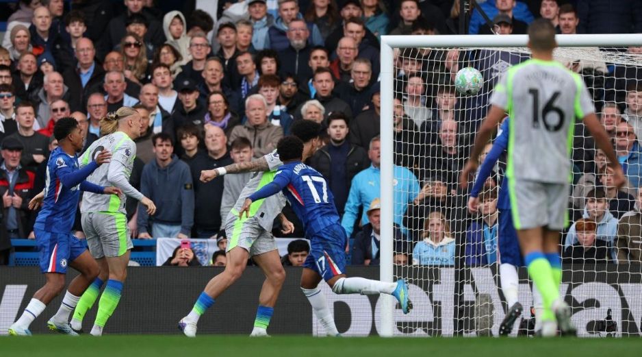El Manchester City aplastó 3-0 al Chelsea este domingo en Londres. AFP / A. Dennis