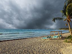 Tener agua caliente y nubes de tormenta no es suficiente para generar un ciclón organizado y destructivo. ESPECIAL / CANVA