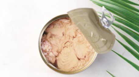 Este alimento destaca por su alto contenido de proteínas de buena calidad, fundamentales para la reparación de tejidos y el mantenimiento de la masa muscular. Pexels