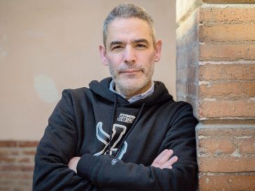 El realizador Fernando Eimbcke, traerá a la Gala Inaugural la cinta “Moscas”. AFP