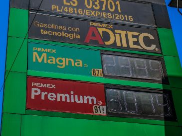 Sheinbaum señaló que se busca mantener la gasolina magna en 24 pesos por litro y el diésel en 28.28 pesos, como parte de una estrategia para proteger la economía de los consumidores. EL INFORMADOR/ ARCHIVO