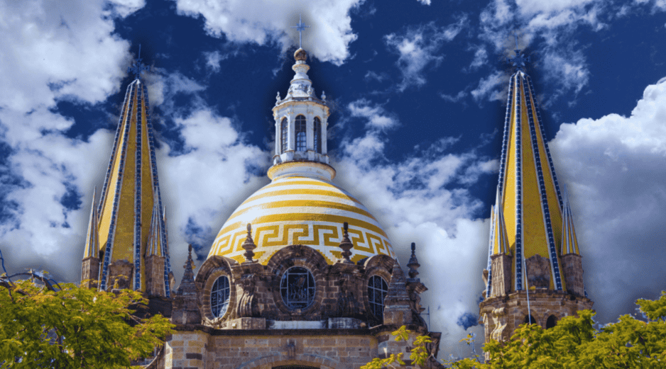 Los expertos del Servicio Meteorológico Nacional señalan quién es el verdadero responsable de la lluvia: el tamaño y la masa de la gota. ESPECIAL / CANVA