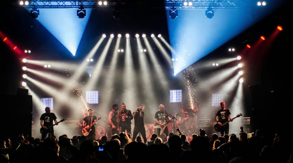 Artistas nacionales e internacionales llegan a Guadalajara para encender una semana cargada de energía y música. PEXELS