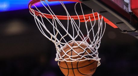 En el formato de reclasificación de la NBA, implementado con este sistema desde 2021, los sembrados del siete al diez de cada conferencia disputan esta ronda. EFE / C. Herrera-Ulashkevich