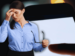 Los dispositivos electrónicos emiten luz azul de alta energía que, al impactar de forma constante en la retina, puede acelerar la degeneración de las células oculares. ESPECIAL / CANVA