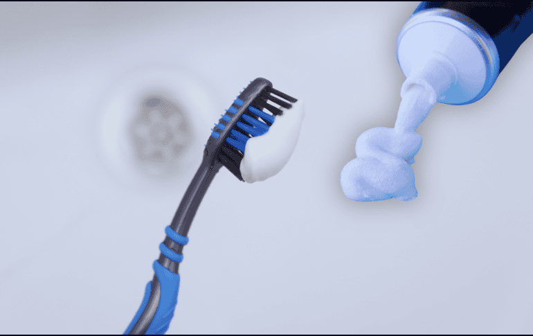 Elegir un cepillo de dientes es una tarea básica que se basa en las preferencias de las personas. ESPECIAL / CANVA