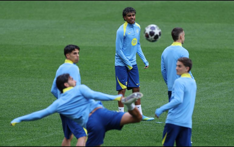 Lamine Yamal está en un gran momento y es una de las armas del Barcelona para seguir con vida en la Liga de Campeones. EFE/K. Huesca