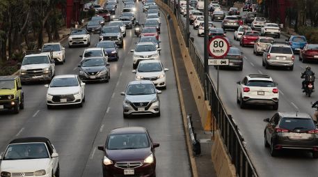 El programa Hoy No Circula se aplica de las 5:00 a las 22:00 horas en todas las alcaldías de la Ciudad de México y en tres zonas conurbadas del Estado de México. EFE/J. Méndez