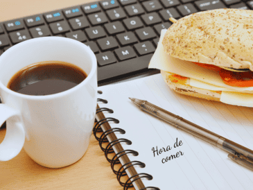 Las multas para los patrones que prohíban o limiten injustificadamente el tiempo de comida pueden ser severas. ESPECIAL / CANVA