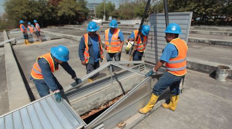 En caso de requerir servicio de pipas gratuitas, el Siapa pone al servicio de las y los usuarios el SIAPATEL, con marcación rápida al 073. EL INFORMADOR / ARCHIVO