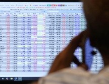 El IPC cerró la sesión con una pérdida del 0.94 % para ligar tres sesiones de caídas. EFE/R. Khan
