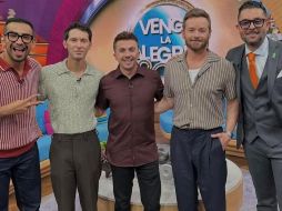 Frankie Muniz, Justin Berfield y Christopher Masterson posaron sonrientes con los conductores de Venga la Alegría. X