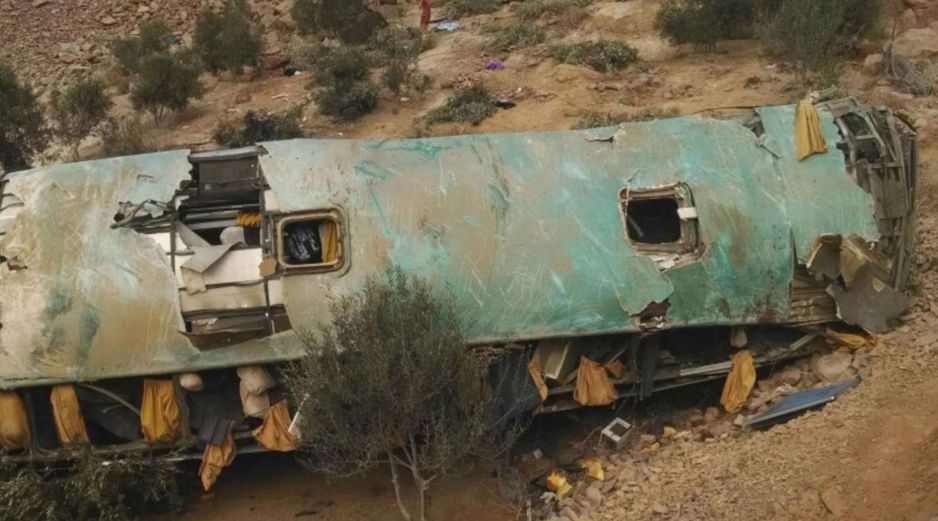 El accidente ocurrió en una ruta de difícil acceso, lo que complicó las labores de rescate. AP/ARCHIVO