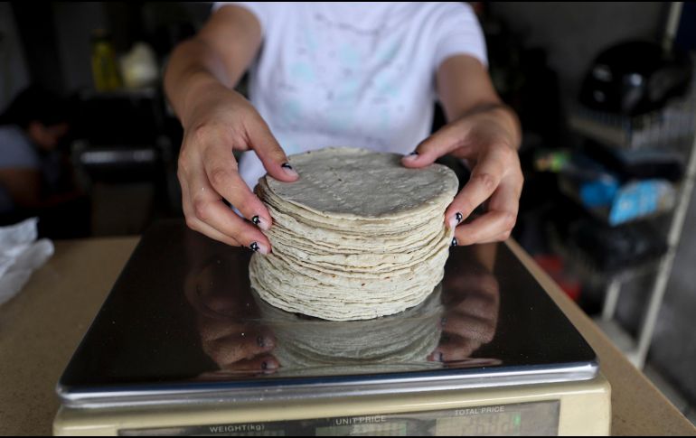 Un posible aumento en el precio de la tortilla encendió las alarmas entre las familias mexicanas. EL INFORMADOR/ARCHIVO
