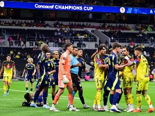 Conato de bronca durante el partido entre el América y el Nashville. IMAGO7/A. Chávez