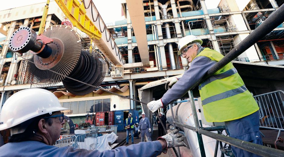 La CFE proyecta una planta de ciclo combinado cerca de Guadalajara. Esta tecnología que aprovecha gas natural y vapor genera electricidad con mayor eficiencia, menos combustible, menores emisiones y mayor estabilidad en el suministro. AFP