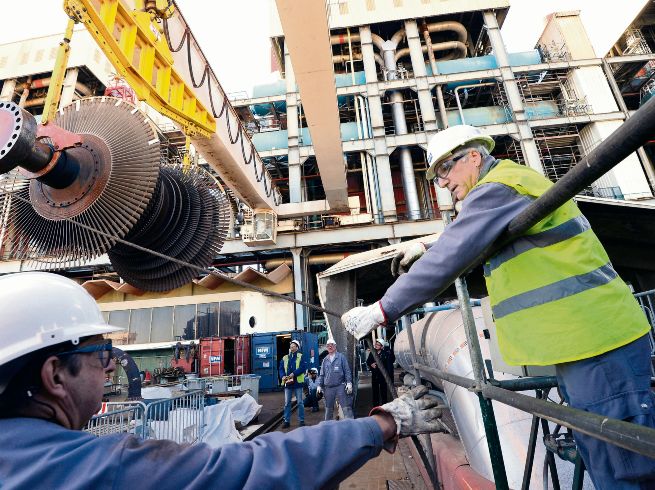 La CFE proyecta una planta de ciclo combinado cerca de Guadalajara. Esta tecnología que aprovecha gas natural y vapor genera electricidad con mayor eficiencia, menos combustible, menores emisiones y mayor estabilidad en el suministro. AFP