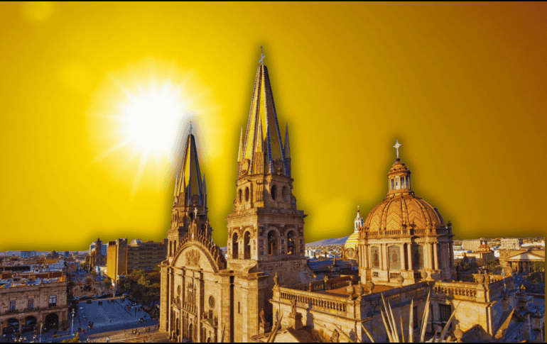 El pico máximo de temperatura en Guadalajara está pronosticado para registrarse exactamente entre las 14:00 y las 17:00 horas. ESPECIAL / CANVA