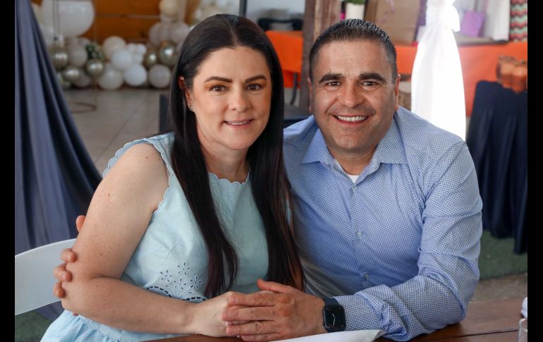 Mayela Campos y Gael Batista. GENTE BIEN JALISCO / Revista del 17 de abril 2026