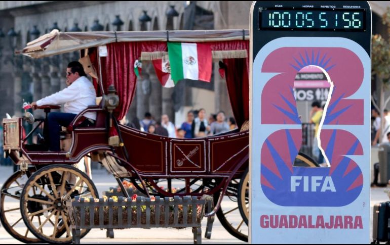 El Mundial 2026 será un evento histórico al ser organizado de manera conjunta por tres países, pero el sabor único, la calidez y la pasión de la afición tapatía solo se vivirán durante dos semanas. AFP / ARCHIVO