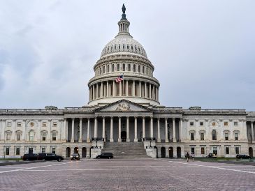 Legisladores demócratas continúan presionando para restringir la intervención en Irán. AP/ARCHIVO