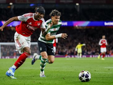 El trámite del partido tuvo emociones a cuentagotas, al igual que los chispazos dentro del terreno de juego. EFE/ T. AKMEN.