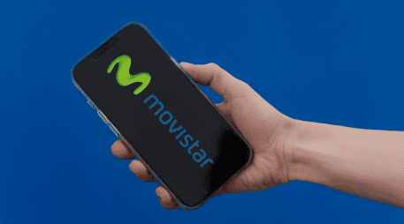 La venta de Movistar a la nueva empresa representa un cambio de era en la industria de las telecomunicaciones en México, marcando la entrada de un nuevo actor de perfil financiero y tecnológico. CANVA / ESPECIAL