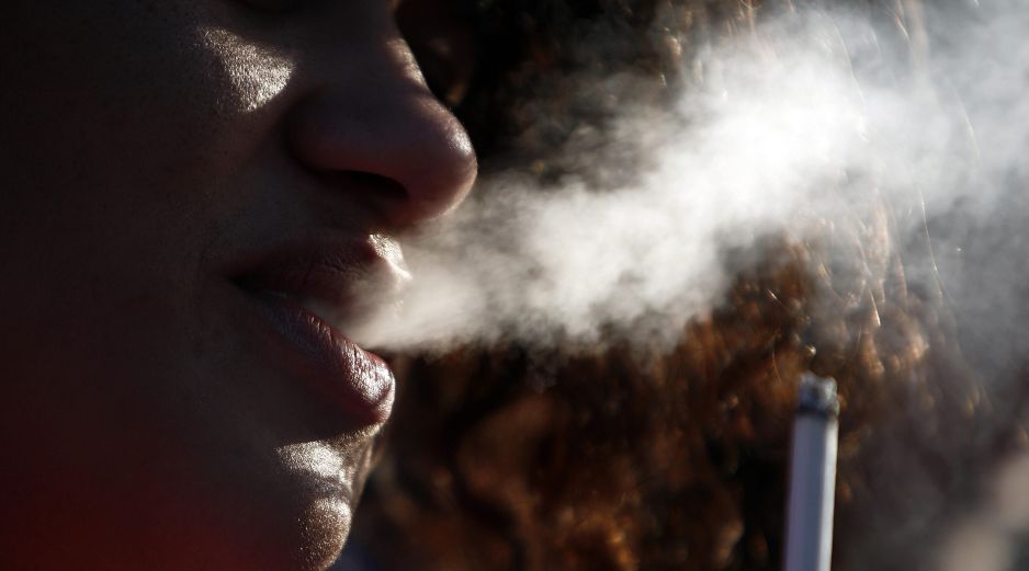 En este último año, la falsificación sumó 490 millones de unidades. EFE/ARCHIVO