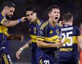 Se han enfrentado en 265 partidos oficiales, con Boca Juniors liderando con 93 victorias, frente a las 88 de River Plate, y 84 empates. EFE.