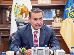 Salvador Zamora Zamora encabezó la reunión con conductores de plataformas. ESPECIAL