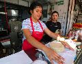 Consumidores en Guadalajara expresan incertidumbre ante un posible aumento en el precio de la tortilla. En los negocios se oferta entre los 24 y 27 pesos el kilo, pero en otras ciudades del país se vende hasta en 35.EL INFORMADOR/J. Acosta
