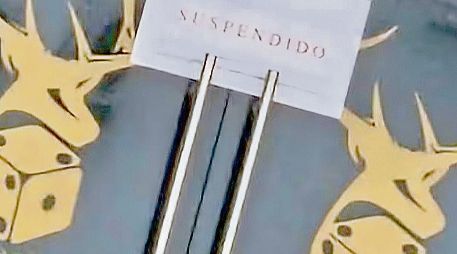 El establecimiento de la ciudad fronteriza luce sellos de suspensión emitidos por la Secretaría de Hacienda. ESPECIAL