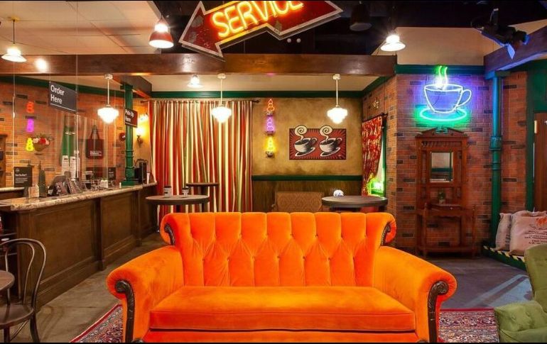En esta experiencia los fanáticos mexicanos tendrán la oportunidad inigualable de caminar por los escenarios exactos donde Rachel, Ross, Monica, Chandler, Joey y Phoebe hicieron historia en la pantalla chica. ESPECIAL