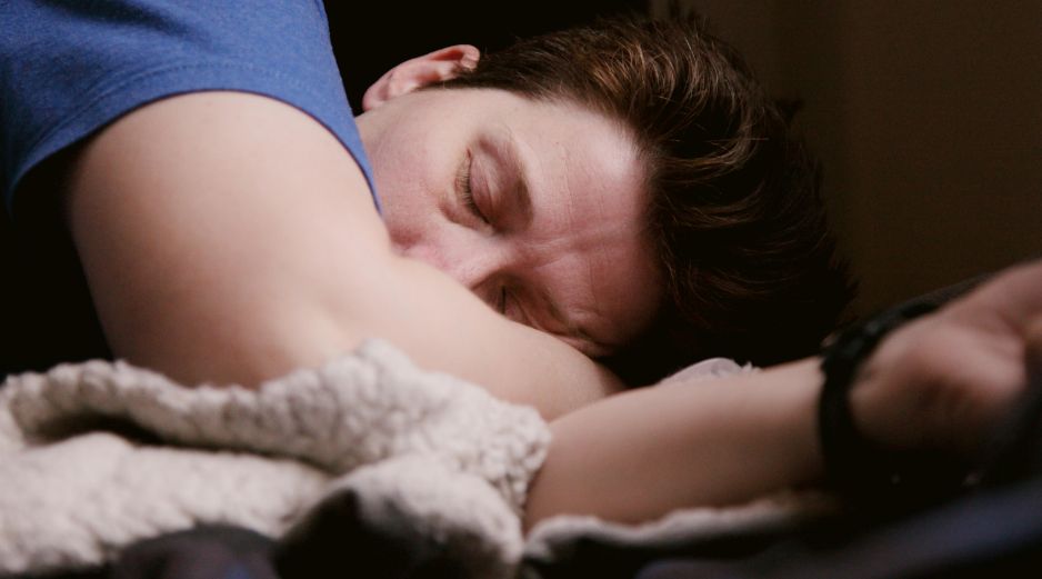 Udespertar con lágrimas es una invitación directa a escuchar lo que tu cuerpo comunica en silencio. NSPLASH / SHANE