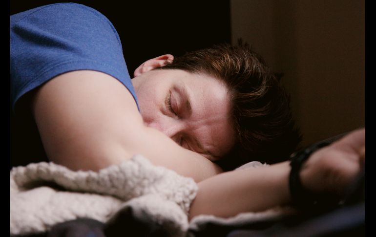 Udespertar con lágrimas es una invitación directa a escuchar lo que tu cuerpo comunica en silencio. NSPLASH / SHANE