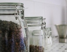 Los frascos de vidrio podrían convertirse en tu aliado número uno a la hora de almacenar alimentos. PIXABAY