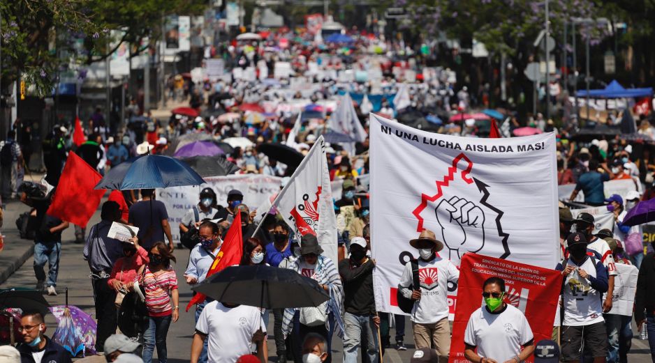 México adoptó esta fecha de forma masiva y oficial desde el año 1913; desde entonces organizaciones sindicales organizan marchas para exigir mejores condiciones laborales. SUN/ARCHIVO