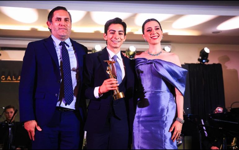 La Fundación Jaime Enrique Michel Velasco entregó los Galardones Rosas de Oro a distintas personalidades de Jalisco. EL INFORMADOR/ J. ACOSTA.