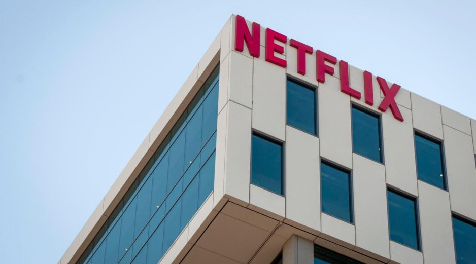 Netflix atribuyó el incremento a los recientes cambios en los precios de las suscripciones y la mejora de los ingresos publicitarios. EFE/CHRISTIAN MONTERROSA