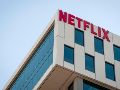 Netflix atribuyó el incremento a los recientes cambios en los precios de las suscripciones y la mejora de los ingresos publicitarios. EFE/CHRISTIAN MONTERROSA