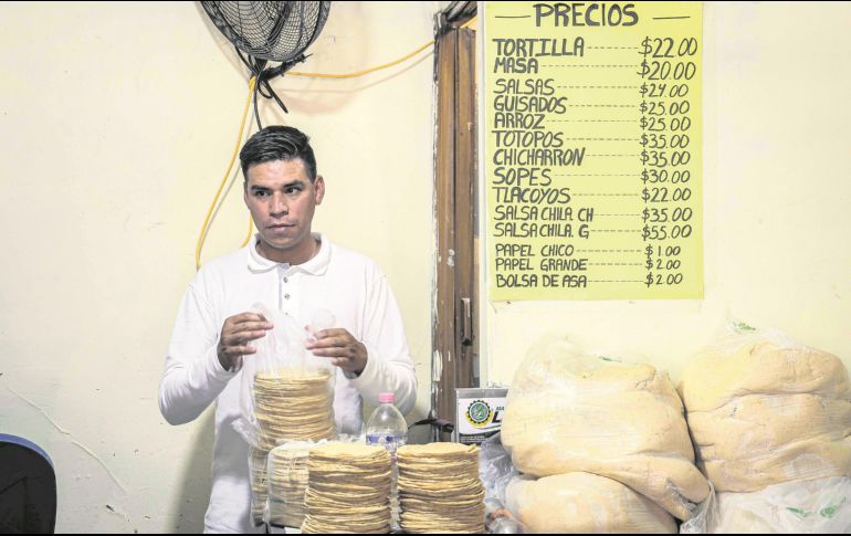 La Presidenta Claudia Sheinbaum reconoce que el costo del grano de maíz ha sufrido un ligero aumento en las últimas semanas. EL UNIVERSAL