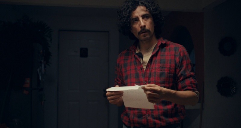 &nbsp;La trama se articula a partir de un encuentro aparentemente sencillo: Moisés y su hijx Samy descubren una flor que detona un viaje simbólico y emocional. ESPECIAL