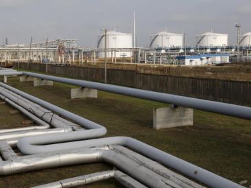 El efecto en los precios del petróleo tras la reapertura total del estrecho de Ormuz. EFE / T. ZENKOVICH