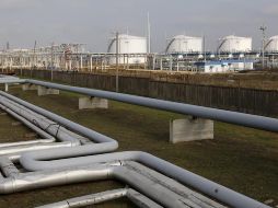 El efecto en los precios del petróleo tras la reapertura total del estrecho de Ormuz. EFE / T. ZENKOVICH